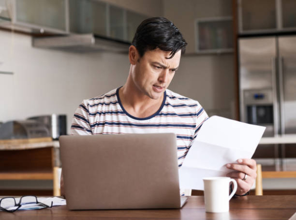 Descontos feitos em nome de associação que não conheço e não autorizei em meu benefício - Taveira Advogados - Advocacia Previdenciária - Especialistas em INSS